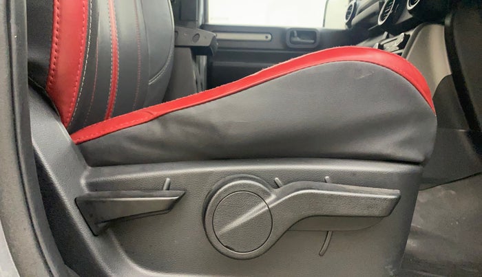 2021 Mahindra Thar LX PETROL HT 4WD AT, Petrol, Automatic, 37,111 km, Driver Side Adjustment Panel