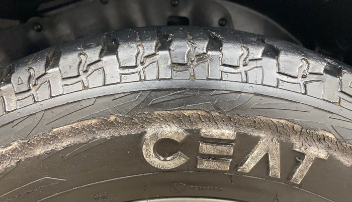 2021 Mahindra Thar LX PETROL HT 4WD AT, Petrol, Automatic, 37,111 km, Right Front Tyre Tread