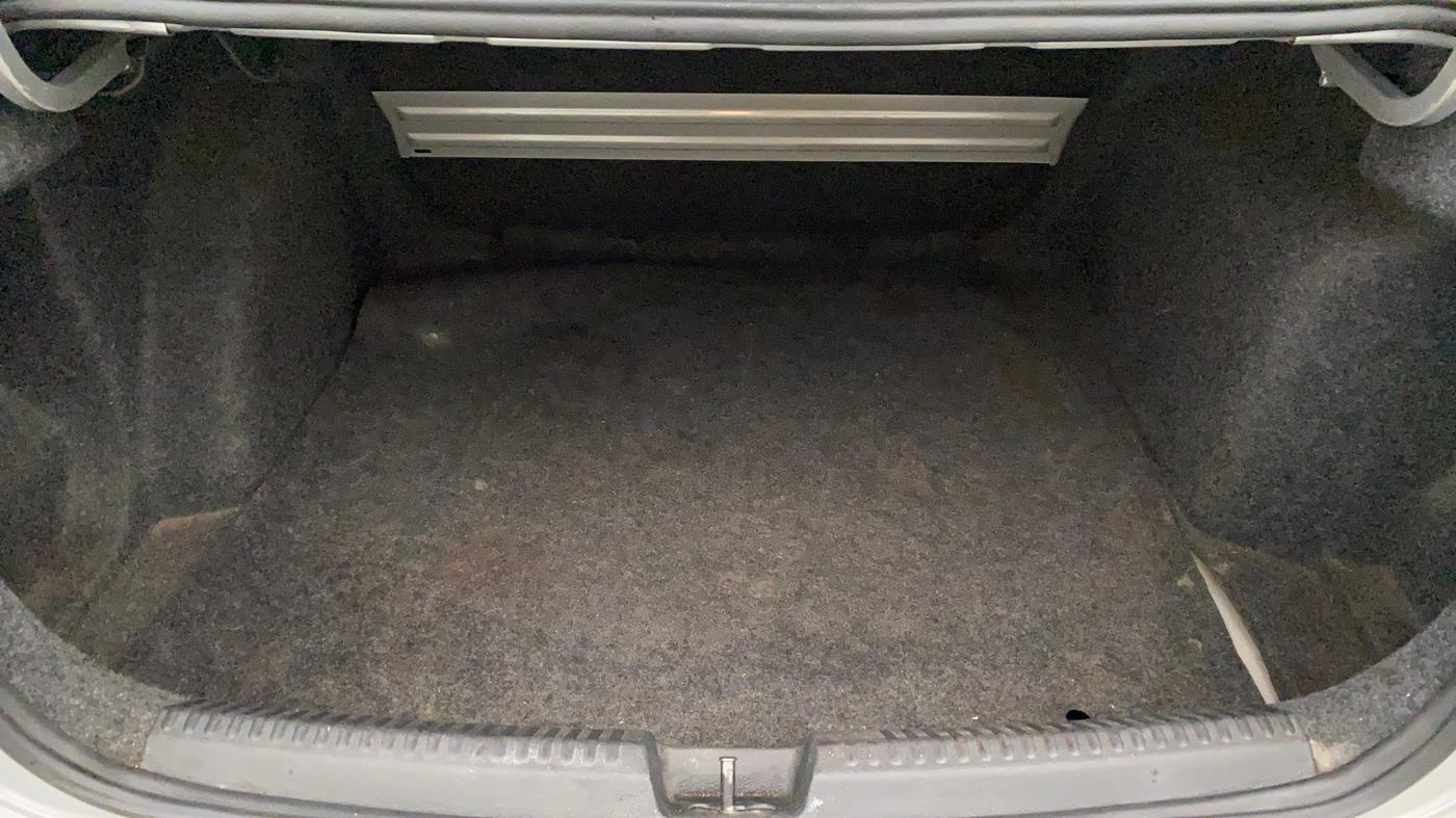 2016 Volkswagen Vento HIGHLINE PETROL AT, Petrol, Automatic, 64,763 km, Boot Inside