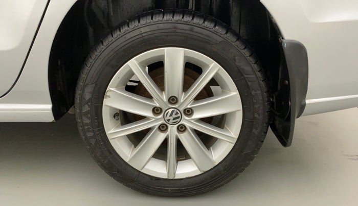 2016 Volkswagen Vento HIGHLINE PETROL AT, Petrol, Automatic, 64,763 km, Left Rear Wheel