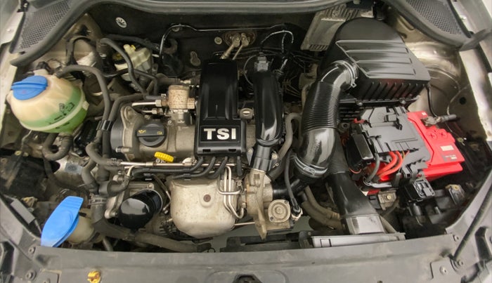 2016 Volkswagen Vento HIGHLINE PETROL AT, Petrol, Automatic, 64,763 km, Open Bonet