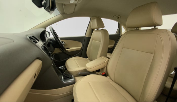 2016 Volkswagen Vento HIGHLINE PETROL AT, Petrol, Automatic, 64,763 km, Right Side Front Door Cabin