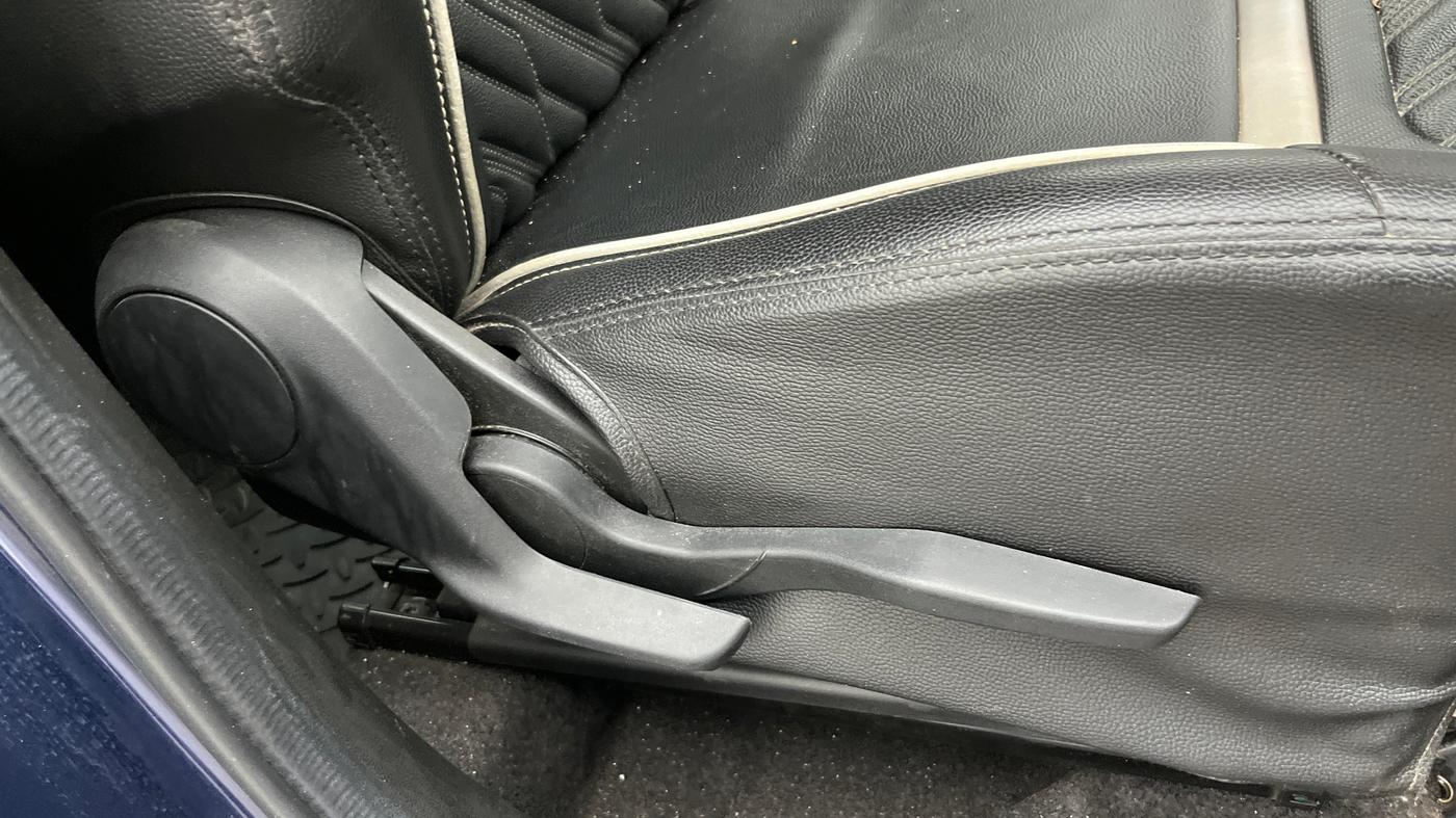 2020 Maruti Swift VXI, Petrol, Manual, 23,582 km, Driver Side Adjustment Panel
