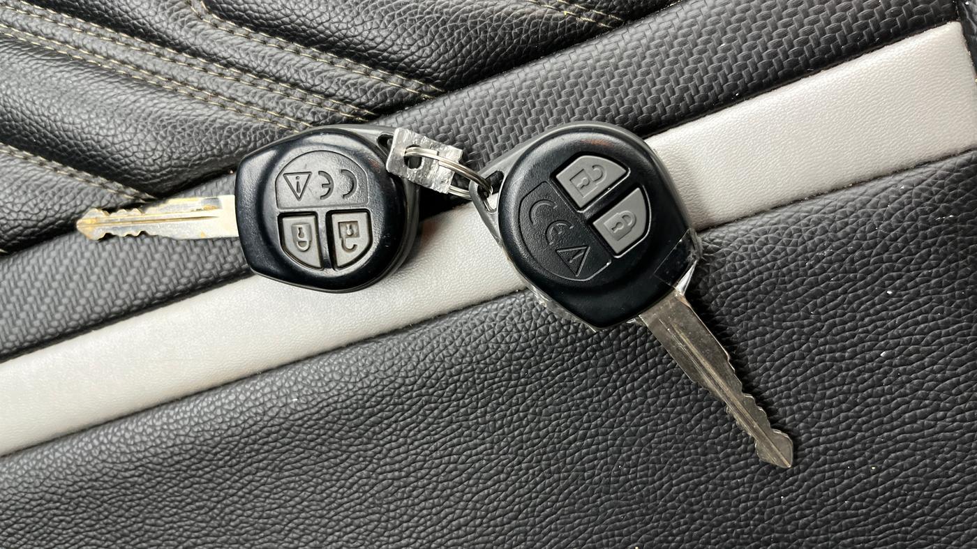 2020 Maruti Swift VXI, Petrol, Manual, 23,582 km, Key Close Up