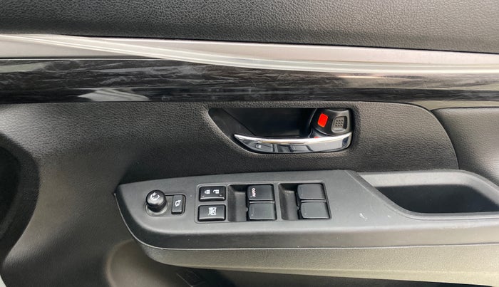 2022 Maruti XL6 ALPHA PLUS AT, Petrol, Automatic, 42,211 km, Driver Side Door Panels Control