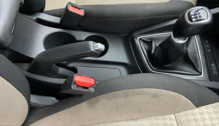 2019 Hyundai Elite i20 ASTA 1.2 (O), Petrol, Manual, 40,859 km, Gear Lever