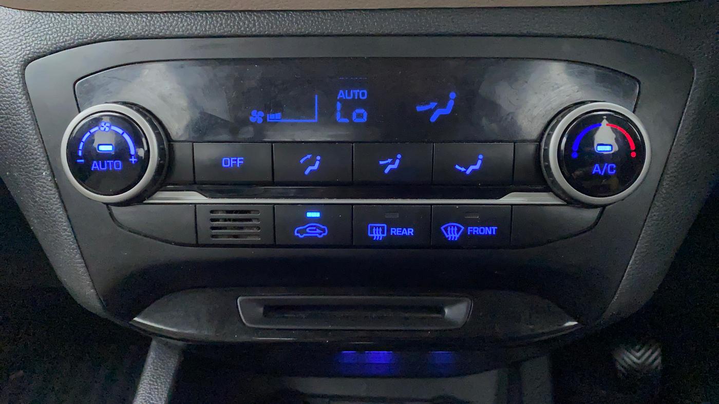 2019 Hyundai Elite i20 ASTA 1.2 (O), Petrol, Manual, 40,859 km, Automatic Climate Control