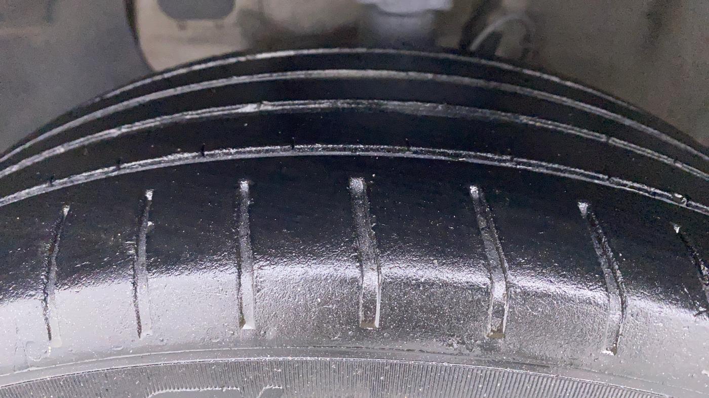 2019 Hyundai Elite i20 ASTA 1.2 (O), Petrol, Manual, 40,859 km, Left Front Tyre Tread