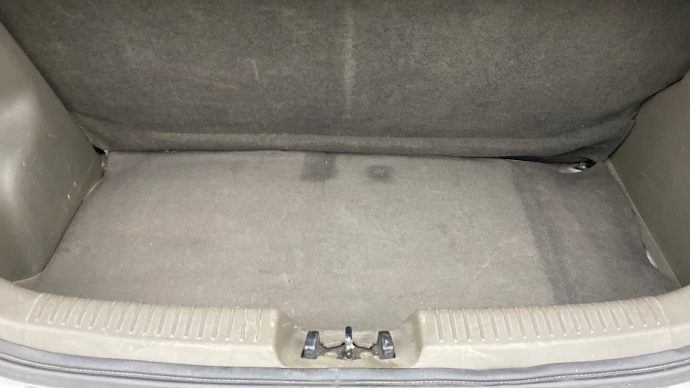 2014 Hyundai i10 SPORTZ 1.1 IRDE2, Petrol, Manual, 88,022 km, Boot Inside