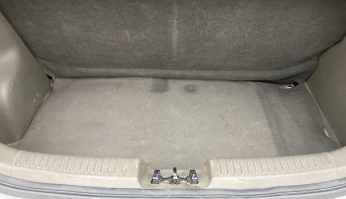2014 Hyundai i10 SPORTZ 1.1 IRDE2, Petrol, Manual, 88,022 km, Boot Inside