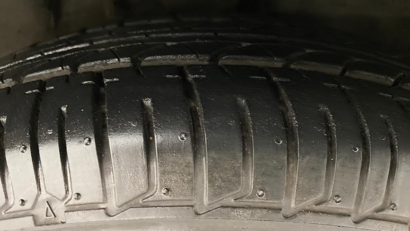 2014 Hyundai i10 SPORTZ 1.1 IRDE2, Petrol, Manual, 88,022 km, Right Front Tyre Tread