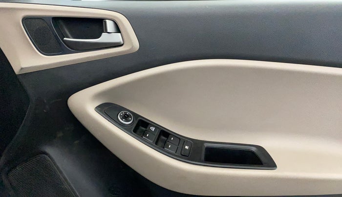 2015 Hyundai Elite i20 MAGNA 1.2, Petrol, Manual, 70,708 km, Driver Side Door Panels Control