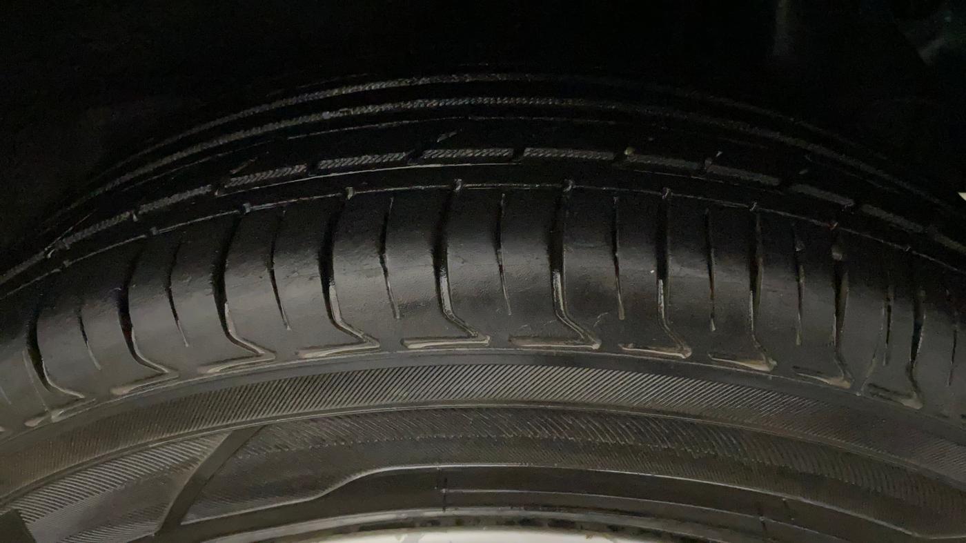 2015 Hyundai Elite i20 MAGNA 1.2, Petrol, Manual, 50 km, Left Rear Tyre Tread