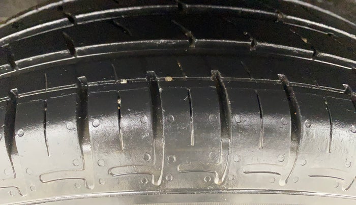 2020 Hyundai GRAND I10 NIOS SPORTZ 1.2 KAPPA VTVT, Petrol, Manual, 16,579 km, Right Rear Tyre Tread