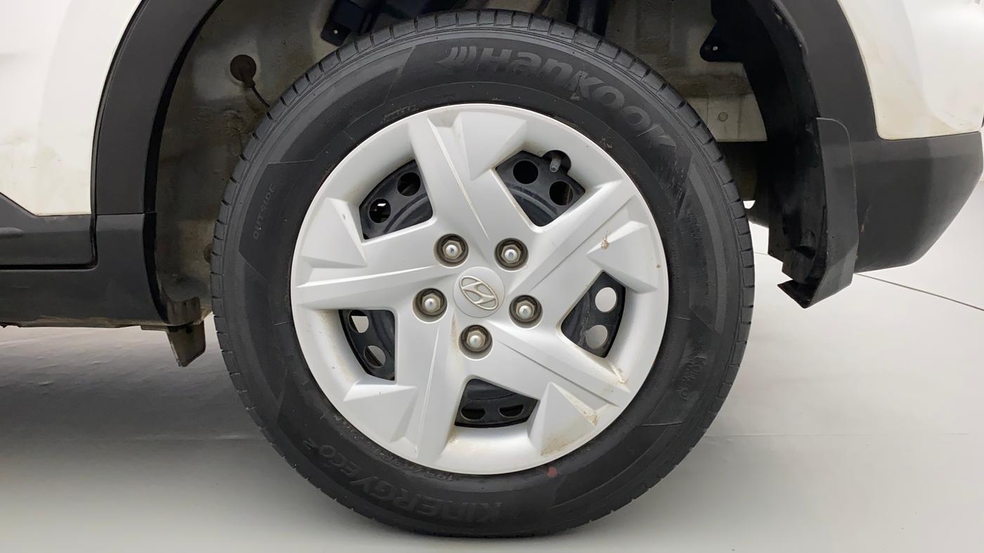 2019 Hyundai VENUE S 1.2, Petrol, Manual, 25,672 km, Left Rear Wheel