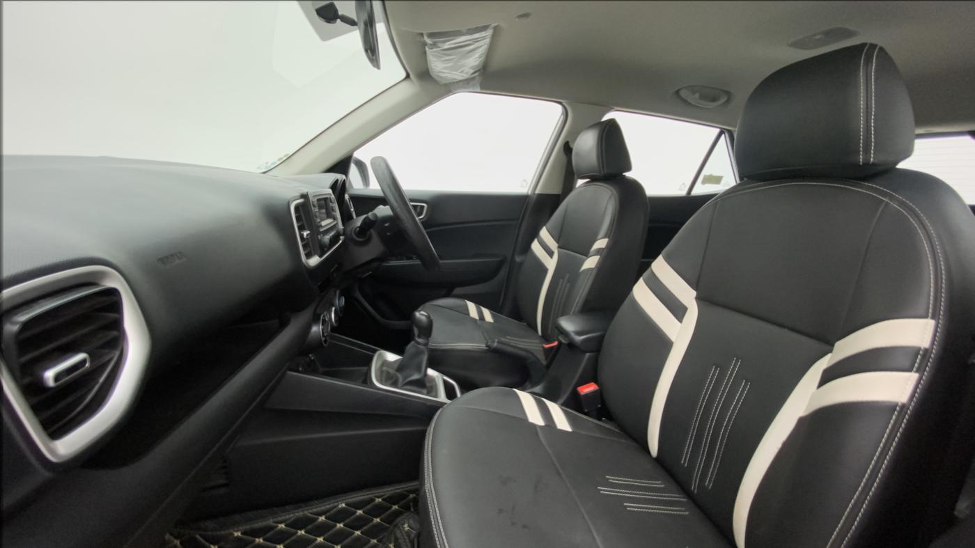 2019 Hyundai VENUE S 1.2, Petrol, Manual, 25,672 km, Right Side Front Door Cabin