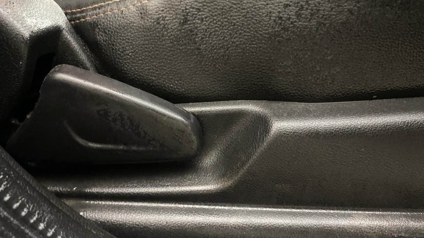 2017 Renault Kwid CLIMBER 1.0 AMT, Petrol, Automatic, 61,950 km, Driver Side Adjustment Panel