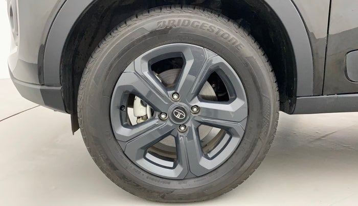 2022 Tata NEXON XZA PLUS (O) PETROL DARK EDITION, Petrol, Automatic, 4,391 km, Left Front Wheel