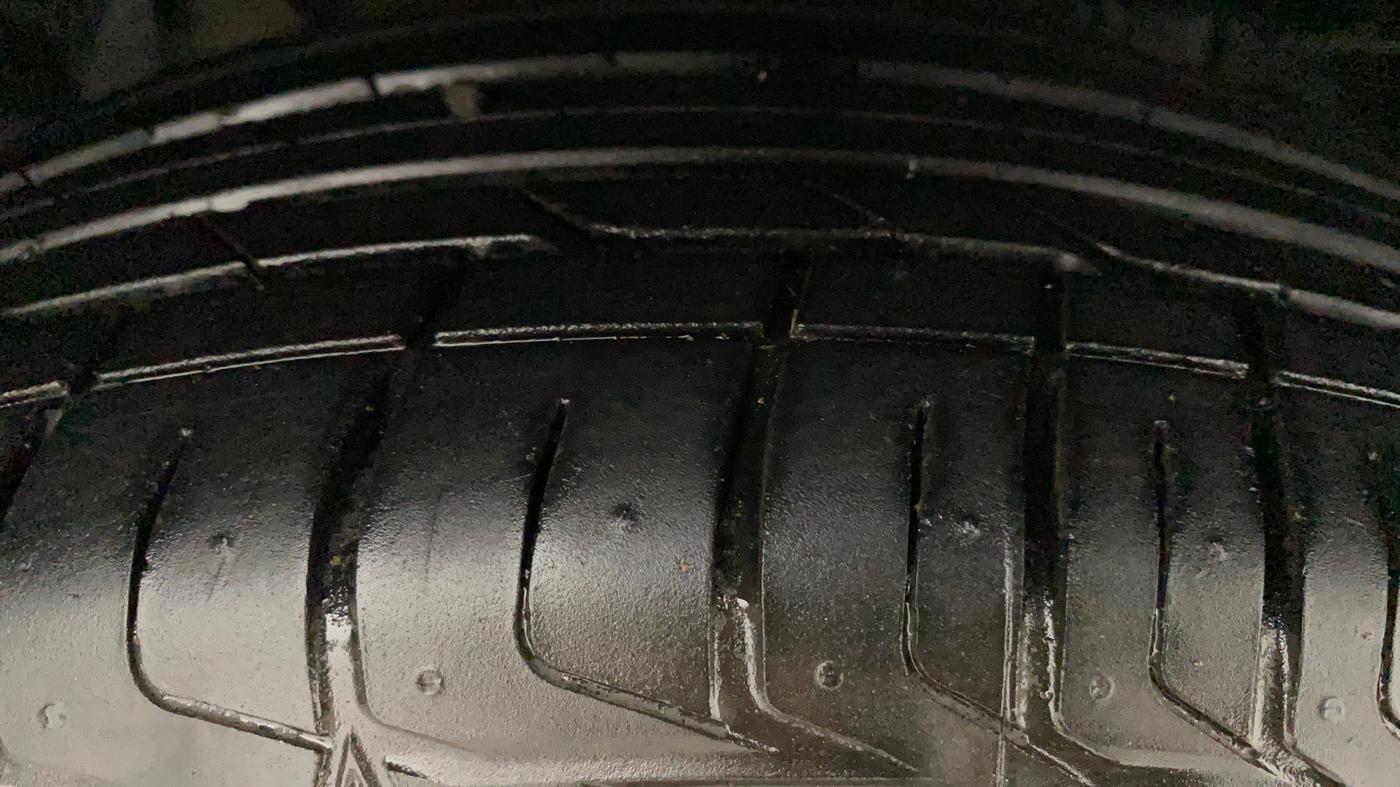2022 Tata NEXON XZA PLUS (O) PETROL DARK EDITION, Petrol, Automatic, 4,391 km, Right Front Tyre Tread