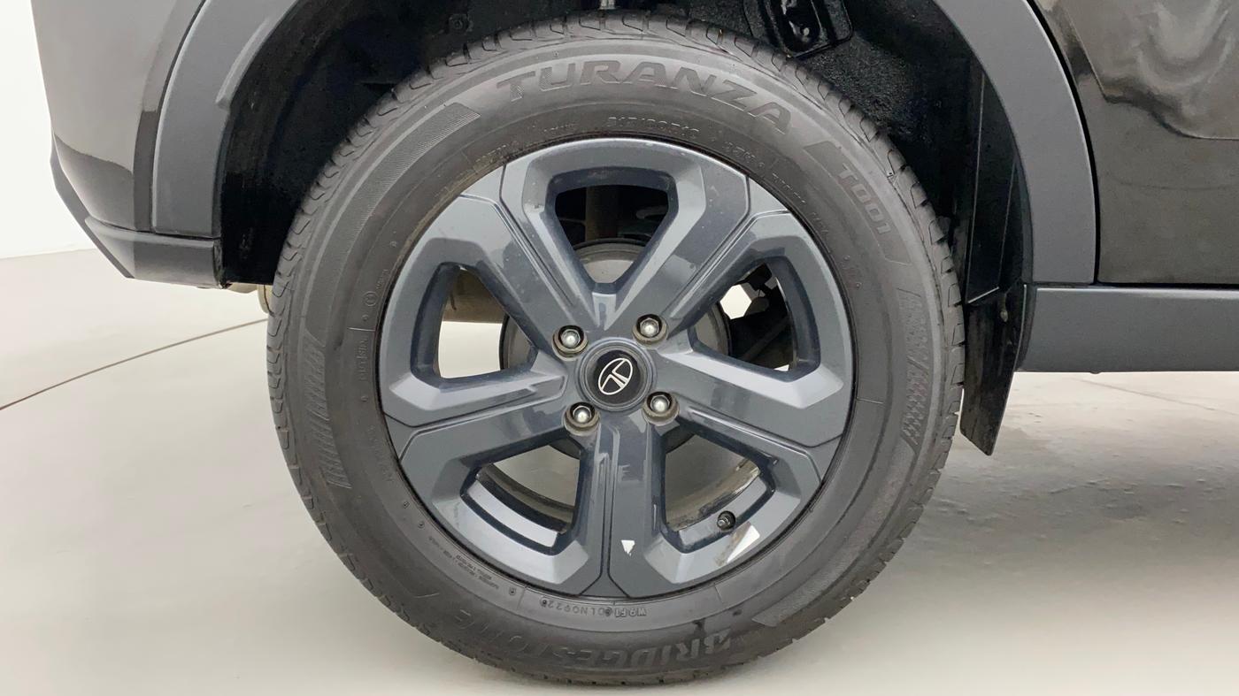 2022 Tata NEXON XZA PLUS (O) PETROL DARK EDITION, Petrol, Automatic, 4,391 km, Right Rear Wheel