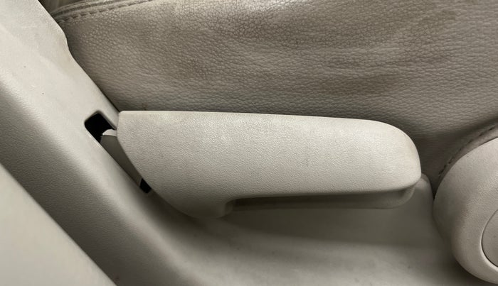 2018 Maruti Ciaz ALPHA  AT 1.5 SHVS PETROL, Petrol, Automatic, 1,02,311 km, Driver Side Adjustment Panel