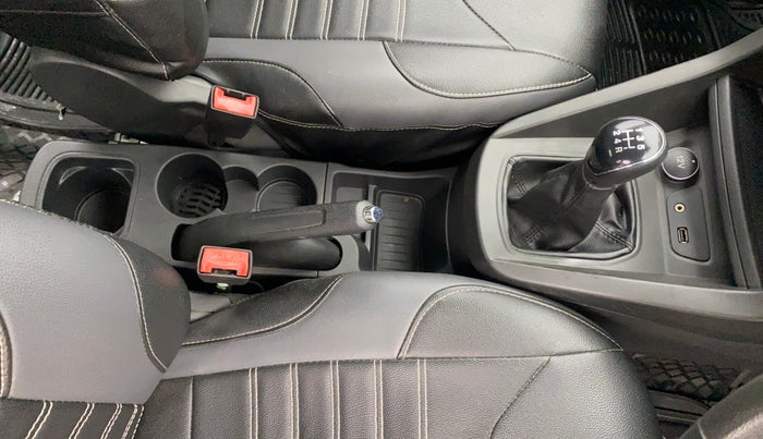 2019 Ford New Figo TITANIUM 1.2 PETROL MT, Petrol, Manual, 31,429 km, Gear Lever