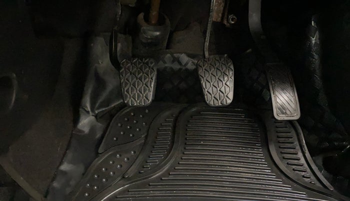 2019 Ford New Figo TITANIUM 1.2 PETROL MT, Petrol, Manual, 31,429 km, Pedals