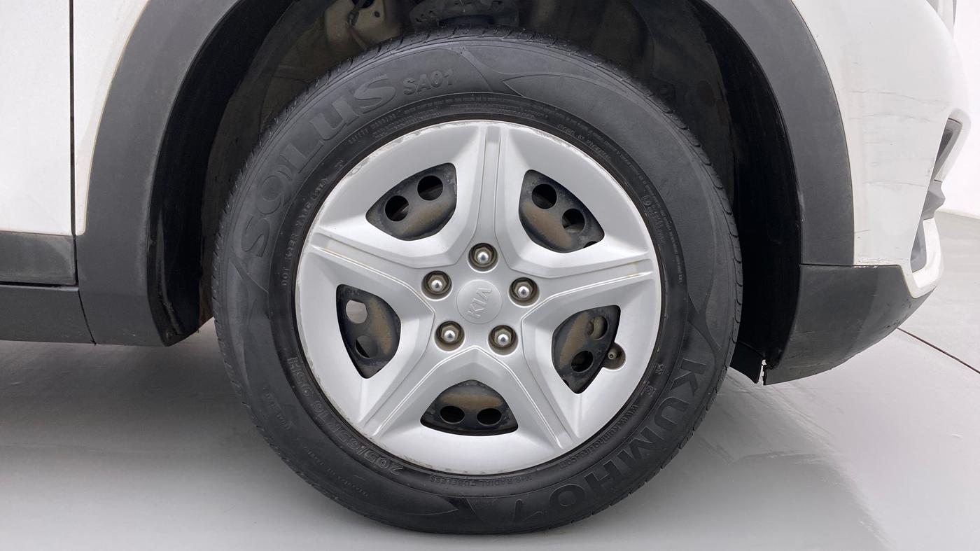 2020 KIA SELTOS HTE 1.5 MT DIESEL, Diesel, Manual, 66,982 km, Right Front Wheel