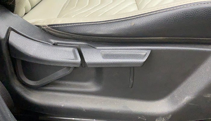 2021 KIA SONET HTX PLUS 1.0 IMT, Petrol, Manual, 39,924 km, Driver Side Adjustment Panel