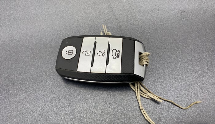 2021 KIA SONET HTX PLUS 1.0 IMT, Petrol, Manual, 39,924 km, Key Close Up