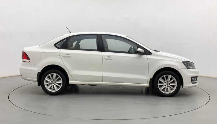 2015 Volkswagen Vento HIGHLINE 1.6 MPI, Petrol, Manual, 83,825 km, Right Side View