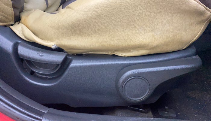 2015 Hyundai Xcent S 1.2, Petrol, Manual, 77,021 km, Driver Side Adjustment Panel