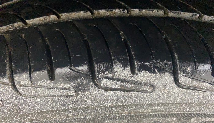 2015 Hyundai Xcent S 1.2, Petrol, Manual, 77,021 km, Right Rear Tyre Tread