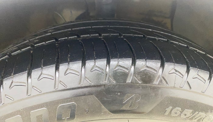 2020 Hyundai GRAND I10 NIOS SPORTZ 1.2 KAPPA VTVT CNG, CNG, Manual, 69,942 km, Right Front Tyre Tread