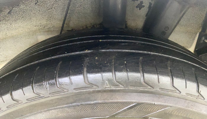 2020 Hyundai GRAND I10 NIOS SPORTZ 1.2 KAPPA VTVT CNG, CNG, Manual, 69,942 km, Left Rear Tyre Tread