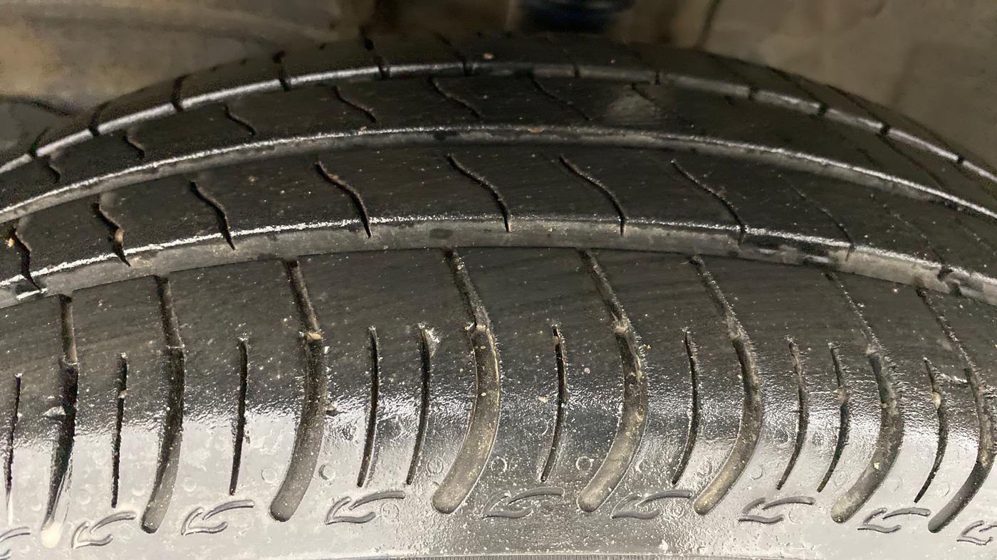 2020 Maruti S PRESSO VXI (O), Petrol, Manual, 18,522 km, Left Front Tyre Tread
