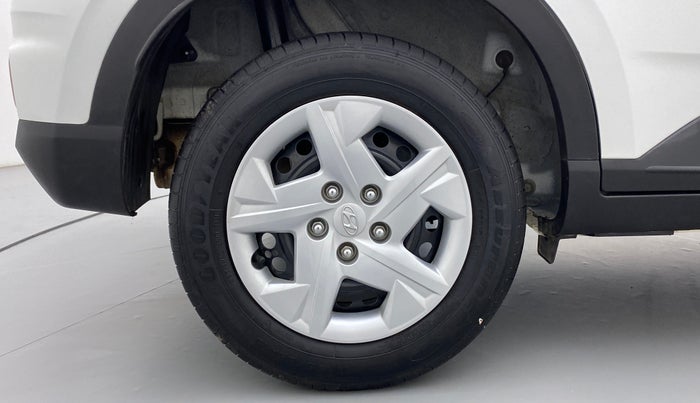 2021 Hyundai VENUE S MT 1.2 KAPPA, Petrol, Manual, 12,363 km, Left Rear Wheel