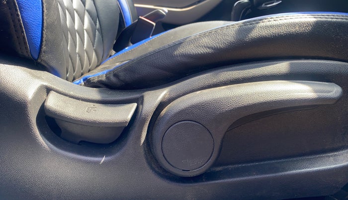 2019 Hyundai Elite i20 ASTA (O) CVT, Petrol, Automatic, 40,041 km, Driver Side Adjustment Panel