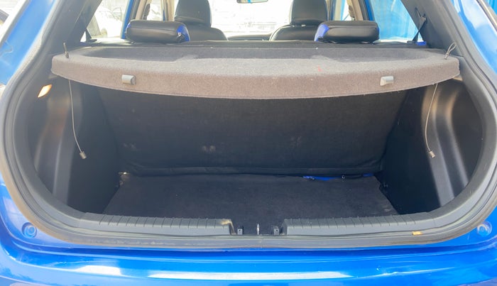 2019 Hyundai Elite i20 ASTA (O) CVT, Petrol, Automatic, 40,041 km, Boot Inside