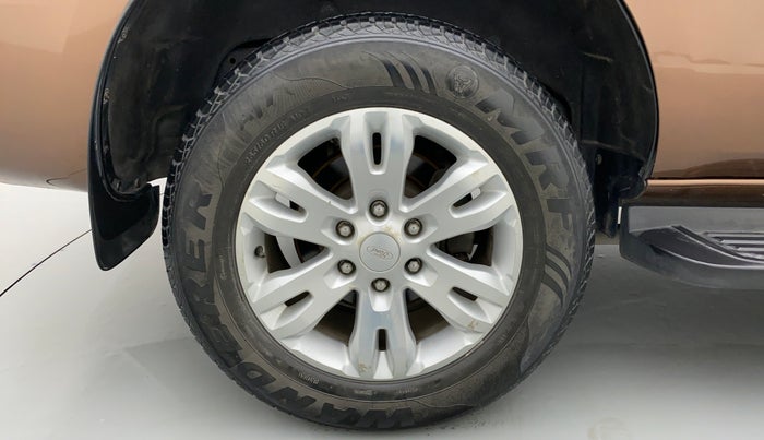 2016 Ford Endeavour 2.2l 4X4 MT Trend, Diesel, Manual, 79,463 km, Right Rear Wheel