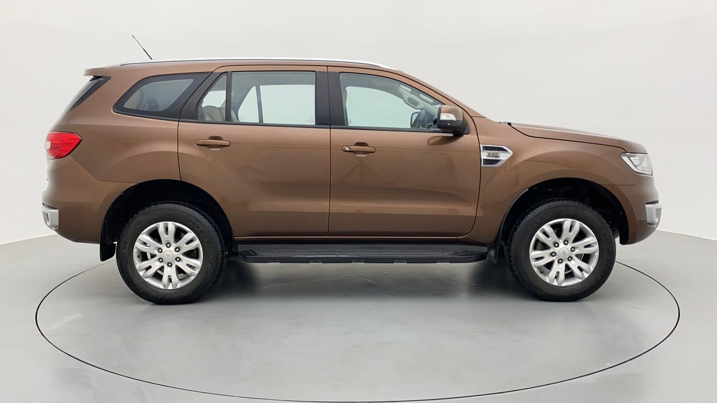 2016 Ford Endeavour 2.2l 4X4 MT Trend, Diesel, Manual, 79,463 km, Right Side