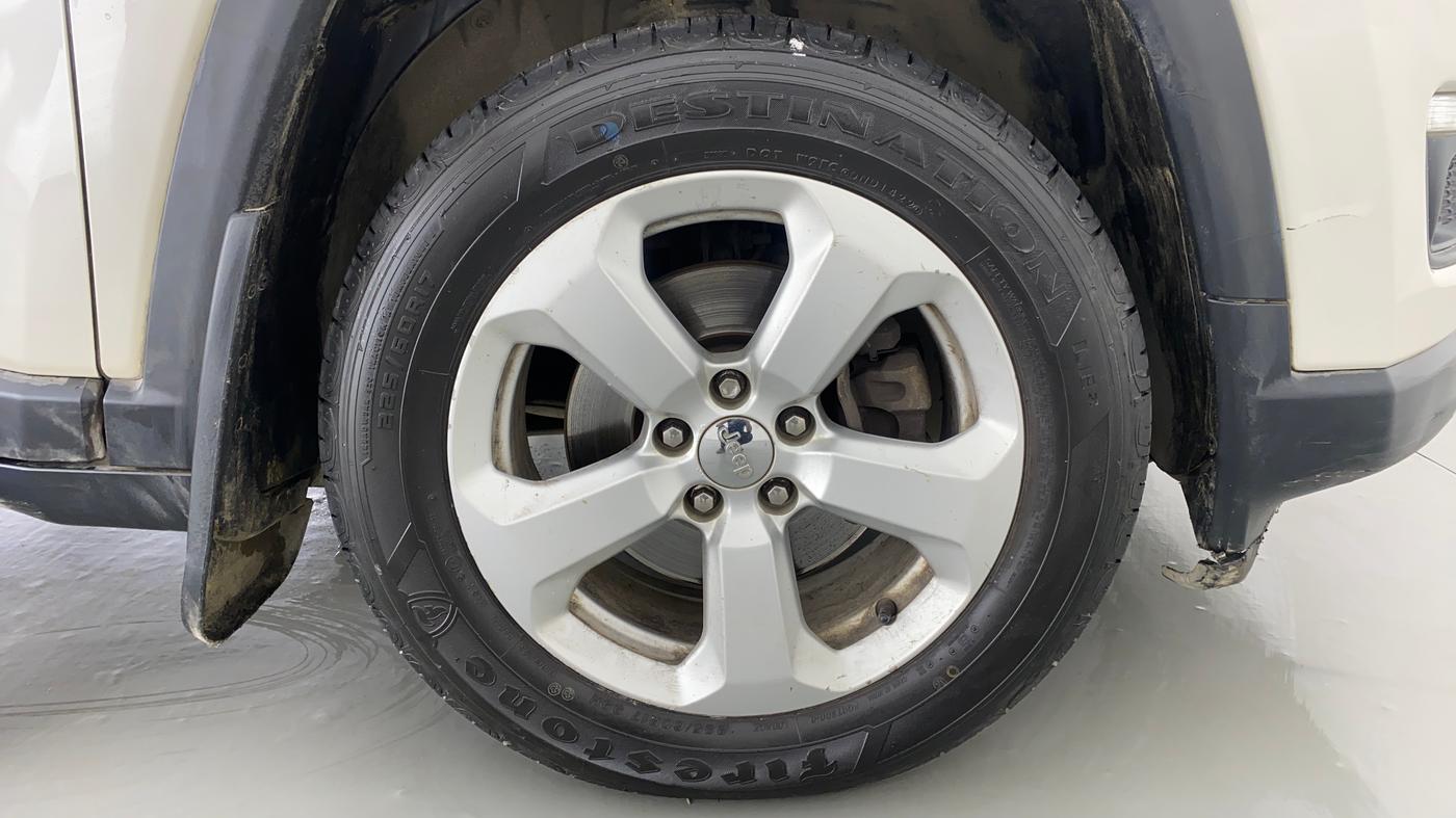 2018 Jeep Compass 2.0 LONGITUDE (O), Diesel, Manual, 79,986 km, Right Front Wheel
