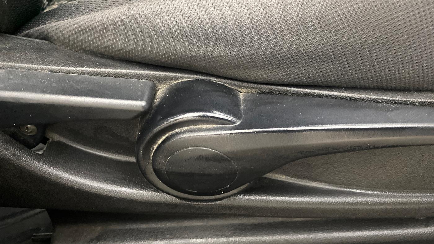 2017 Tata NEXON XZ PLUS DIESEL, Diesel, Manual, 92,973 km, Driver Side Adjustment Panel