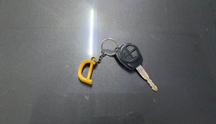 2016 Maruti Baleno DELTA DIESEL 1.3, Diesel, Manual, 65,738 km, Key Close Up