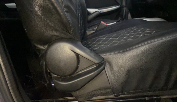 2016 Maruti Baleno DELTA DIESEL 1.3, Diesel, Manual, 65,738 km, Driver Side Adjustment Panel