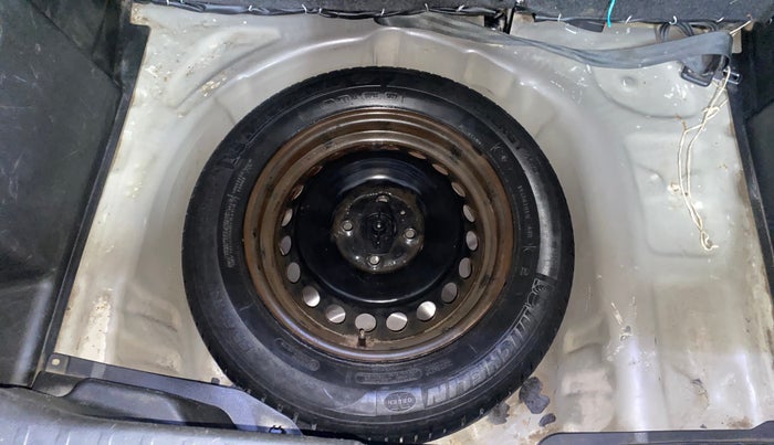 2016 Maruti Baleno DELTA DIESEL 1.3, Diesel, Manual, 65,738 km, Spare Tyre