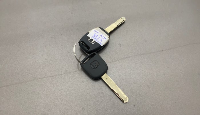 2013 Honda City 1.5L I-VTEC S MT, Petrol, Manual, 1,15,949 km, Key Close Up