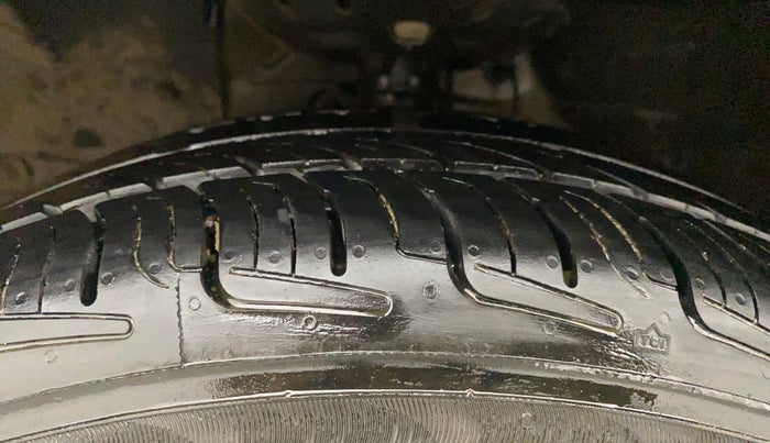 2013 Honda City 1.5L I-VTEC S MT, Petrol, Manual, 1,15,949 km, Left Front Tyre Tread