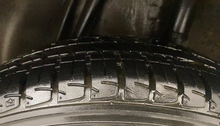 2013 Honda City 1.5L I-VTEC S MT, Petrol, Manual, 1,15,949 km, Left Rear Tyre Tread