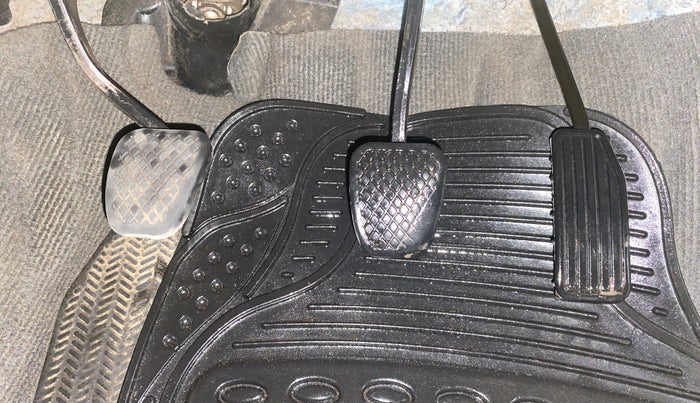 2013 Honda City 1.5L I-VTEC S MT, Petrol, Manual, 1,15,949 km, Pedals